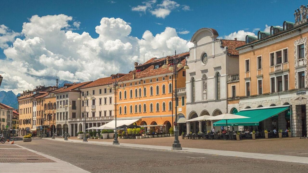 Casa Per Ferie Al Centro Hotel Belluno Exterior foto
