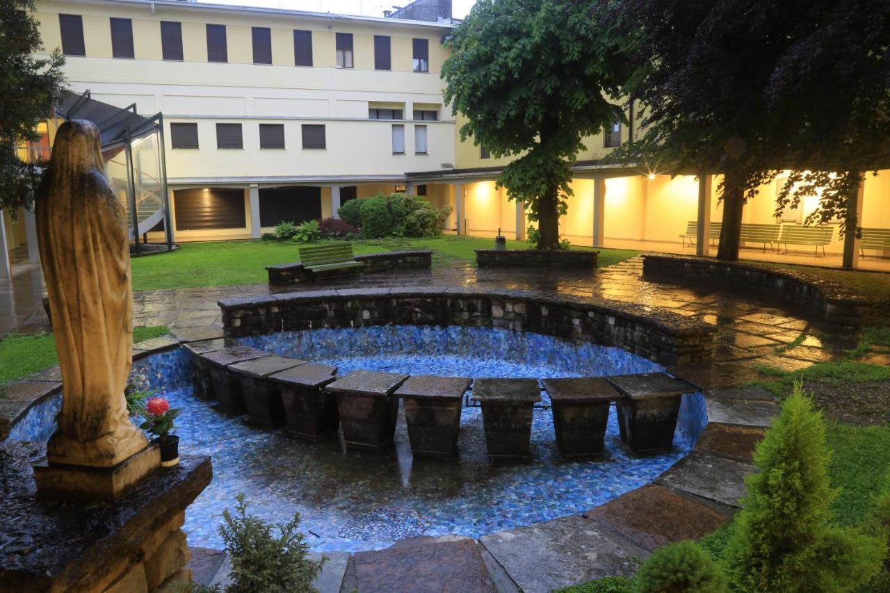 Casa Per Ferie Al Centro Hotel Belluno Exterior foto