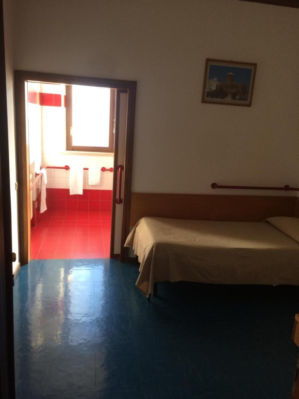 Casa Per Ferie Al Centro Hotel Belluno Exterior foto